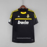Real Madrid Goalkeeper Shirt Retro 2011-2012 Black